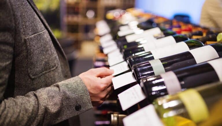 Chez le vigneron, chez le caviste, sur internet : où faut-il acheter son vin en 2021 ?