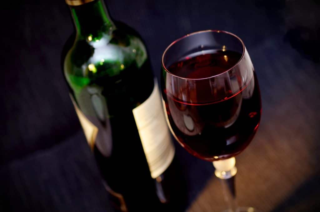 verres adaptés aux différentes couleurs de vin