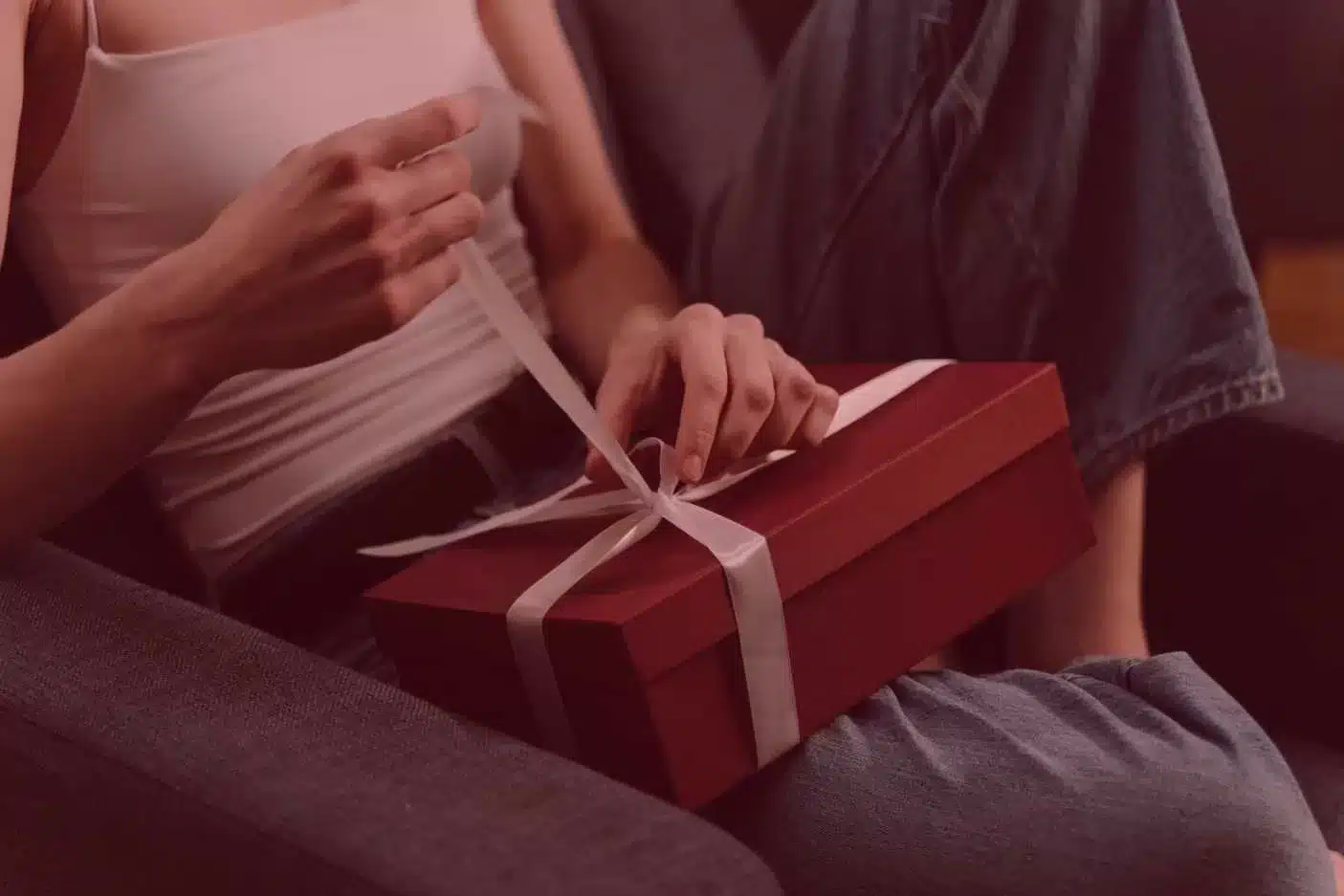 box mensuelle : coffret cadeau mensuel avec plusieurs surprises