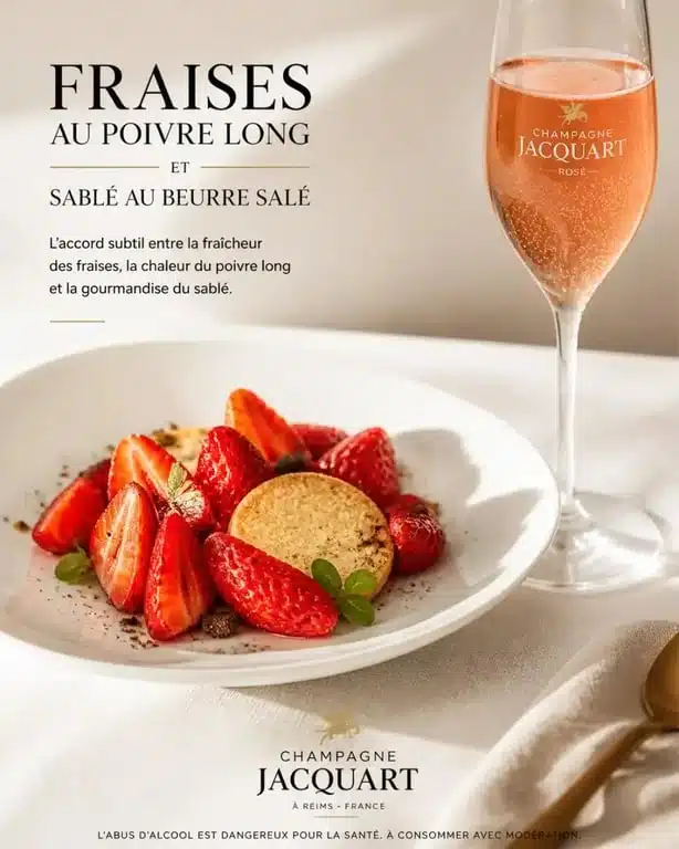 Recette de fraises au poivre long et sablé au beurre salé pour accompagner un Champagne Jacquart Signature Rosé